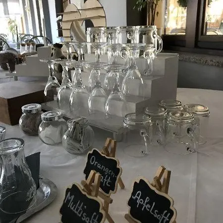 Schoene Aussicht Otel 3*