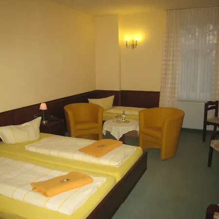Schoene Aussicht ホテル 3*
