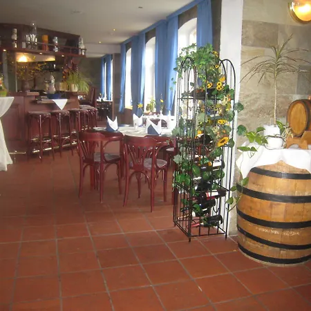 Hotel Schoene Aussicht 3*