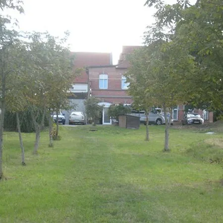 Otel Schoene Aussicht Weißenfels