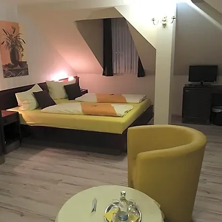 Отель Schoene Aussicht 3*