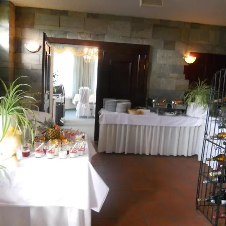 Schoene Aussicht Otel Weißenfels