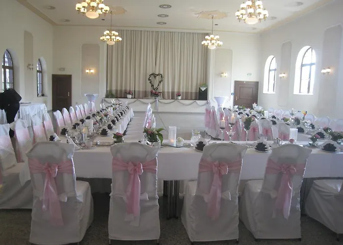 Hotell Schoene Aussicht Weißenfels