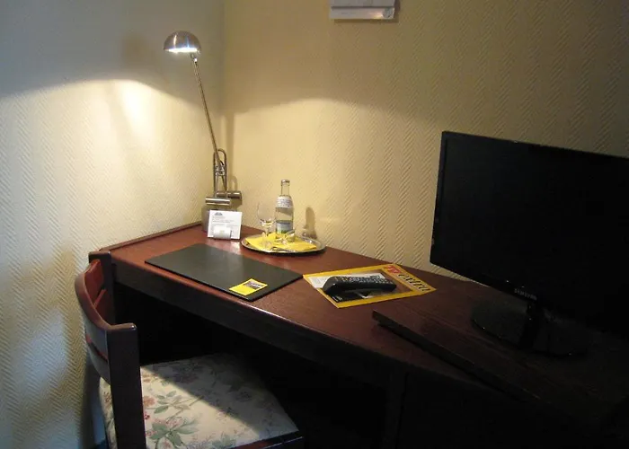 Hotell Schoene Aussicht Weißenfels